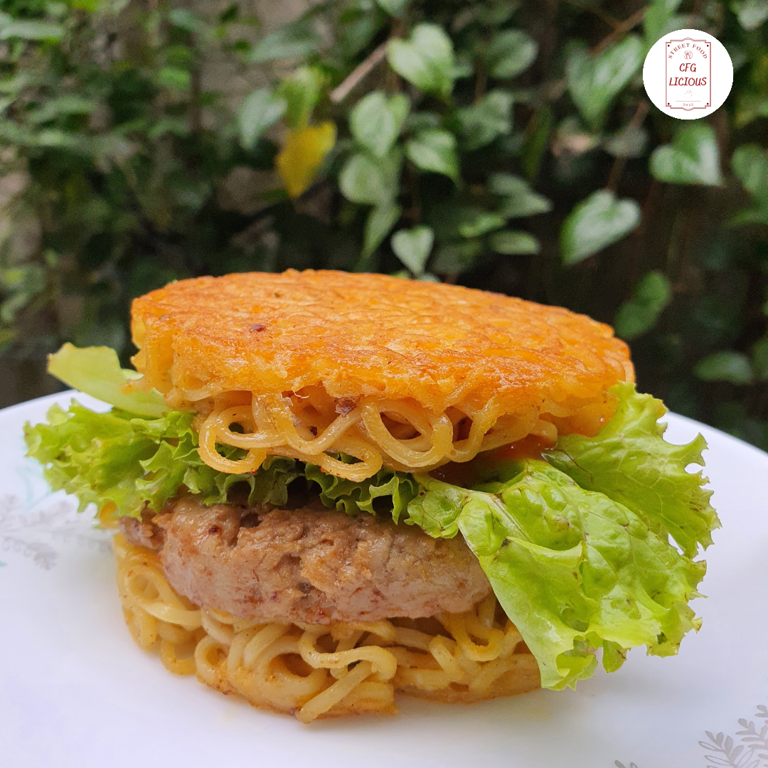 Chicken Ramen Burger